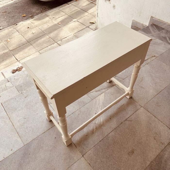 Продава се: Дървена винтидж конзола – скандинавски стил