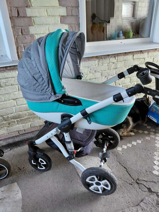 Продам коляску 2 в 1