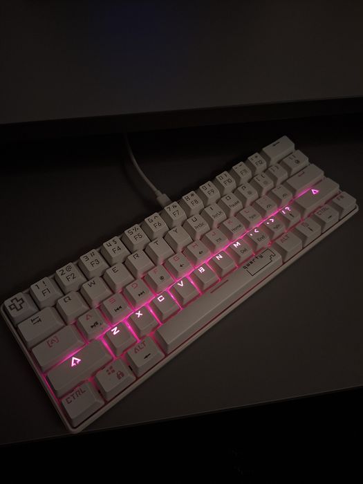 Tastatura qwerty noua