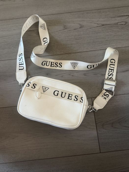 Geanta Guess alba