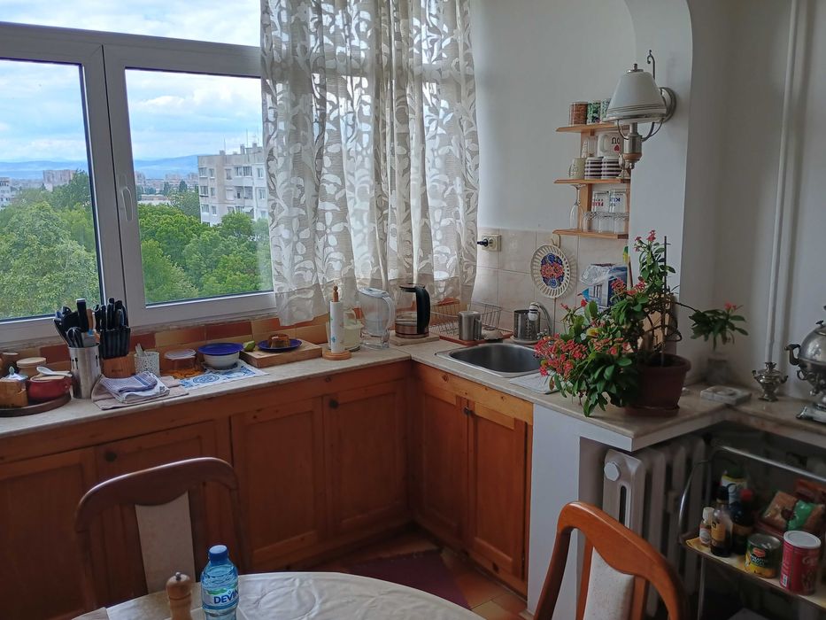 Продава се Тристаен апартамент в София, Фондови жилища - 94 кв.м за 2341 €/кв.м - Снимка #1