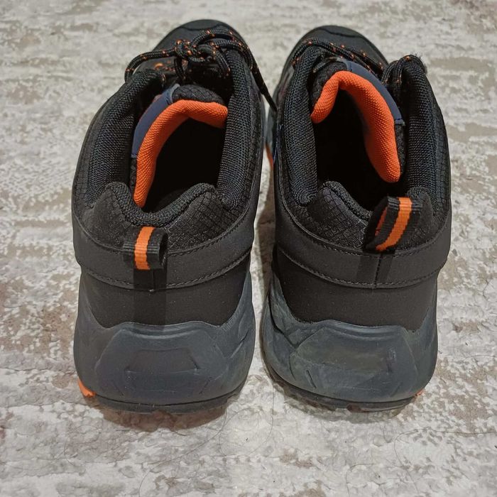 Зимни обувки - размер 44