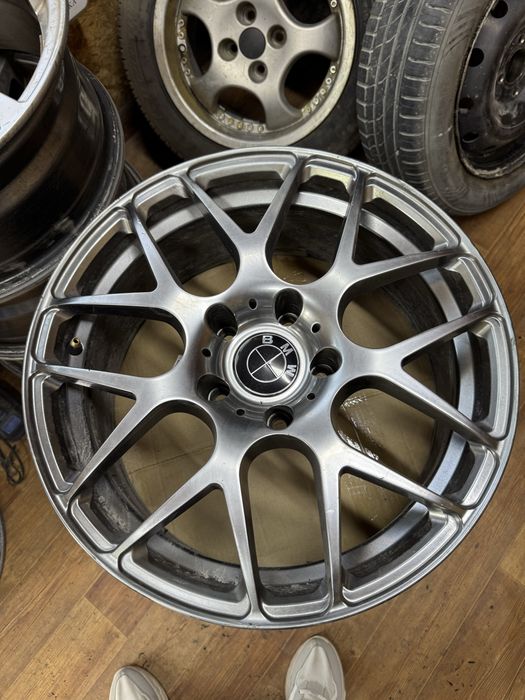 Диски Cross-Spoke r17 в стиле BBS
