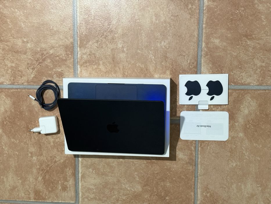 Macbook Air M2 2022