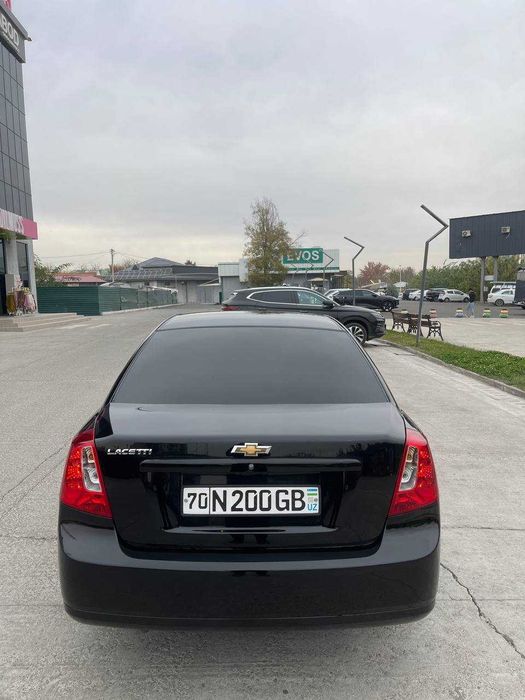 Gentra avtomat bez lyuk