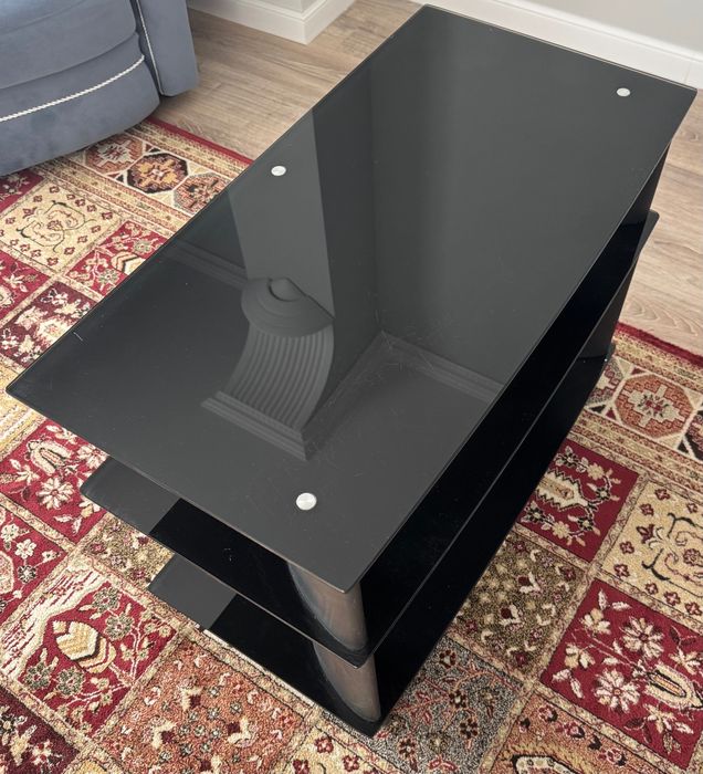 Столик под телевизор