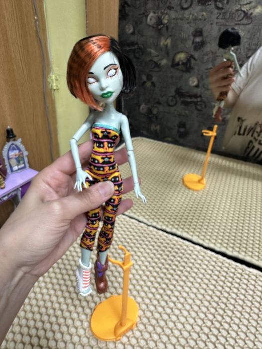 Продам куклу монстр хай!