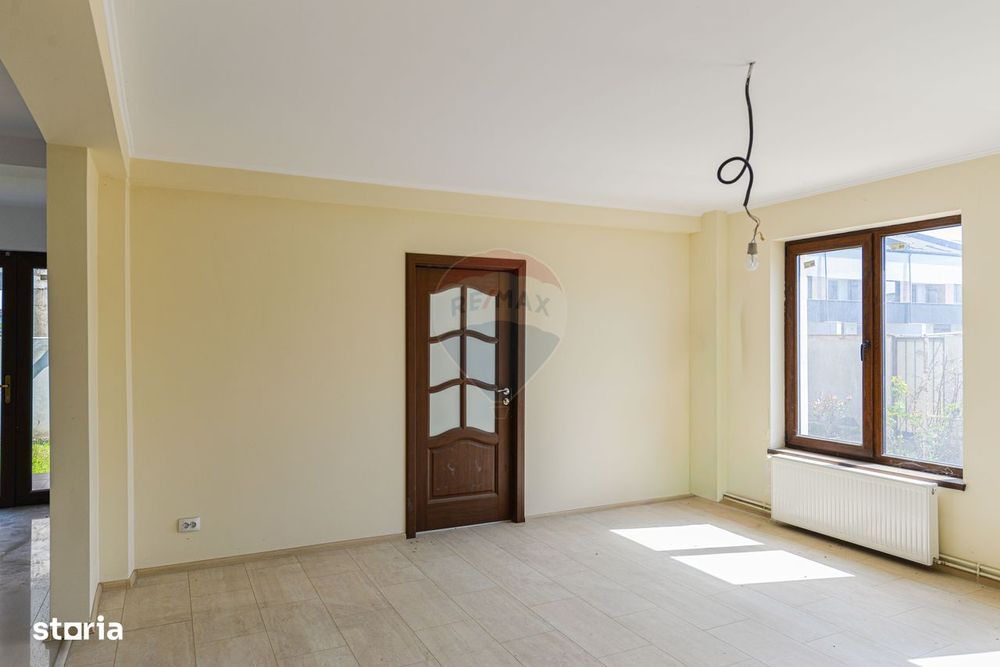 De vanzare casa + hala, teren 580mp, ideala business/service auto