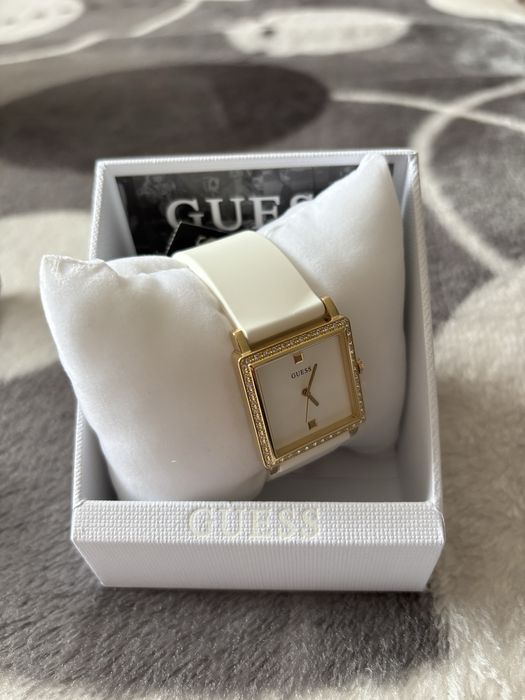 Ceas Guess gold dama