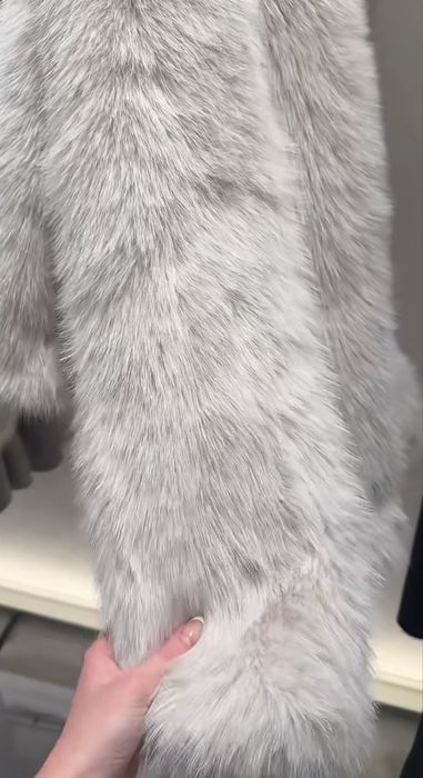 Zara пухкаво пакто в бежово S