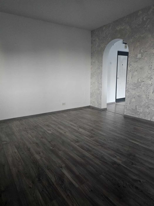 Vânzare apartament 4 camere