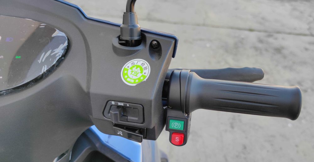 Електрически скутер модел ZG-S-2000W  с регистрация в КАТ