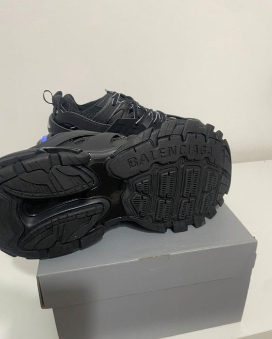 Balenciaga track led black