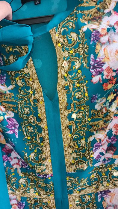 Продам платье размер 42-44