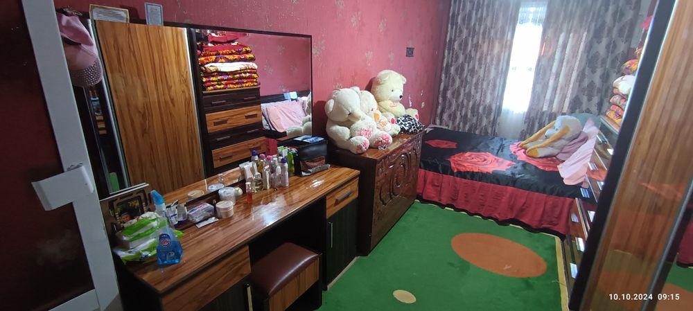 Kvartira sotiladi 2 xona 4 etaj