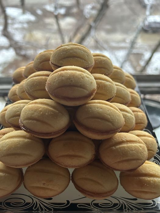 Орешки с вареной сгущенкой