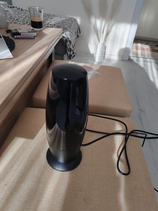 Продавам чисто нова цифрова HDTV антена за телевизия, внесена от Герма