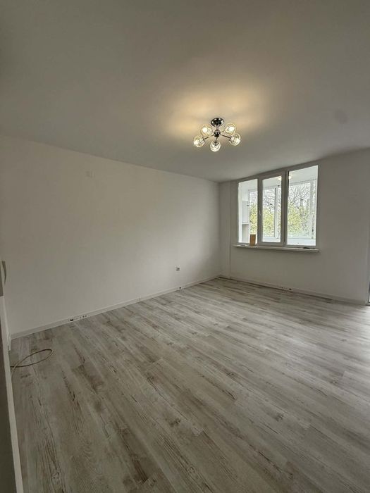Продава се Двустаен апартамент в Казанлък - 65 кв.м за 803 €/кв.м - Снимка #3