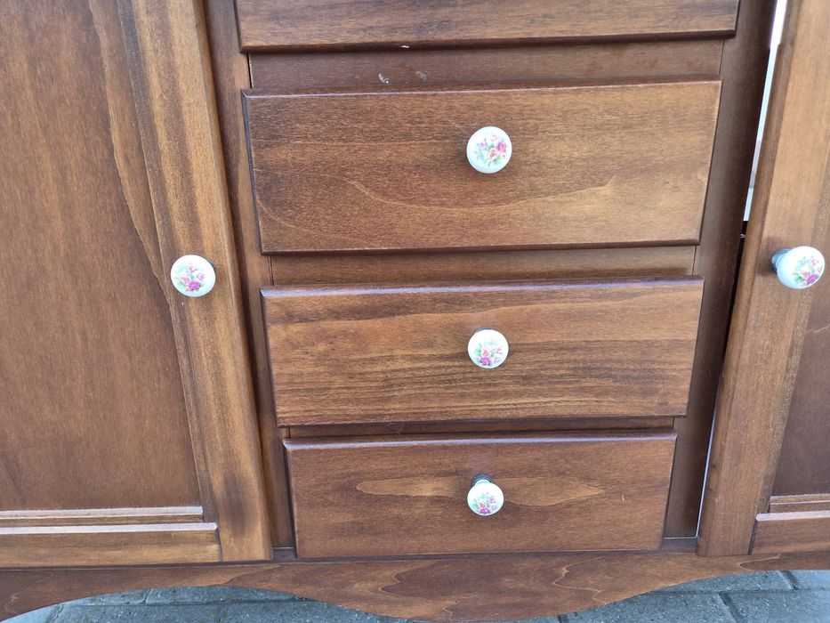 Set mobilier baie stil clasic, lavoar ceramic + oglindă cu aplice