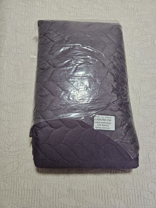 Покривало за легло 230см на 250см Лилаво