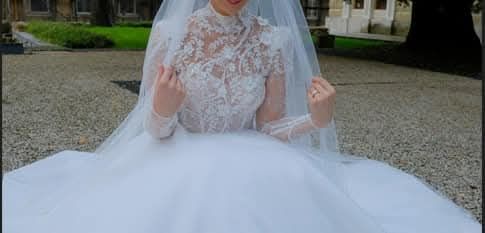 Vand rochie de mireasa