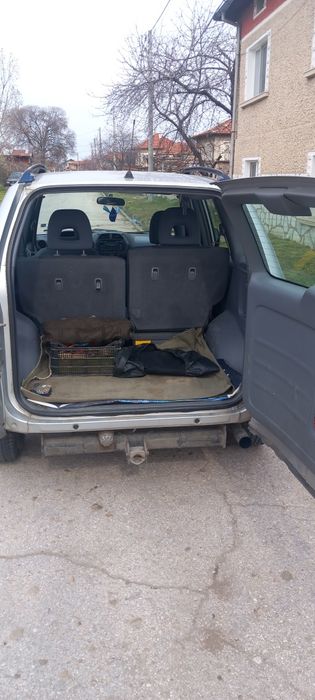 Продавам Toyota Rav4