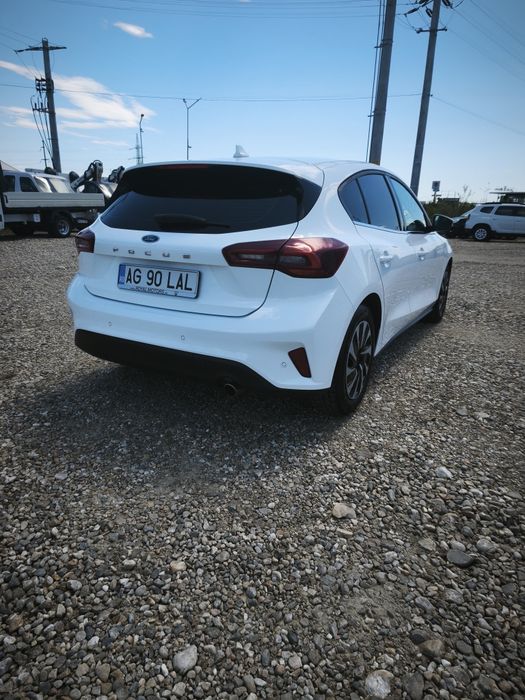 FORD Focus 2022 — imagine 4