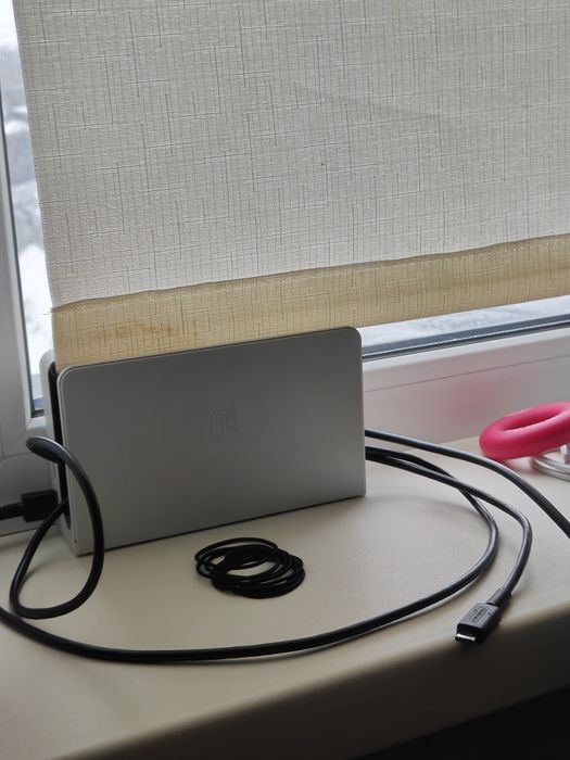 Продам Нинтендо свитч олед/ Nintendo switch oled