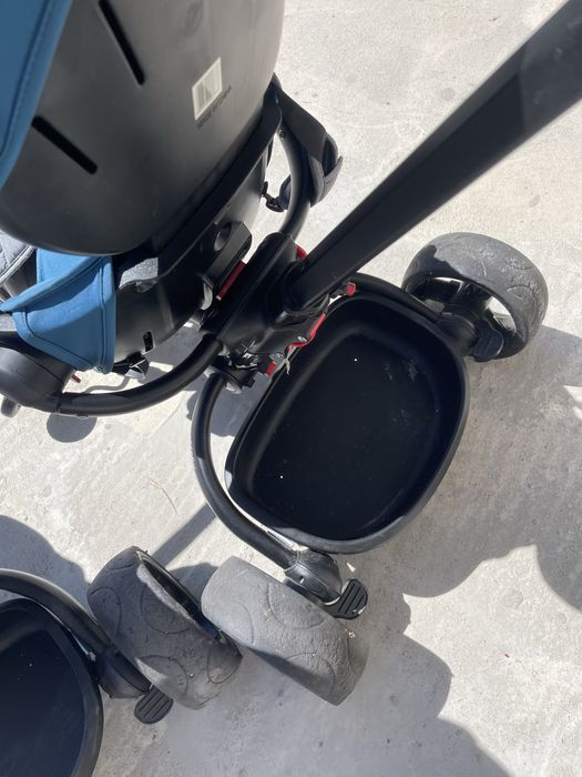 Vand 2 triciclete in stare perfecta de functionare,