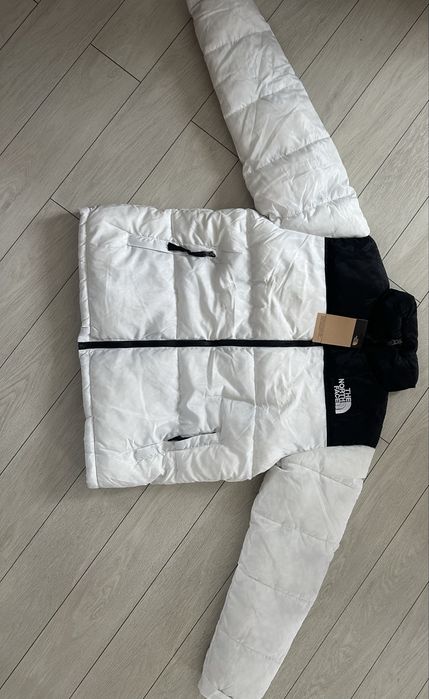 The North fece black and white