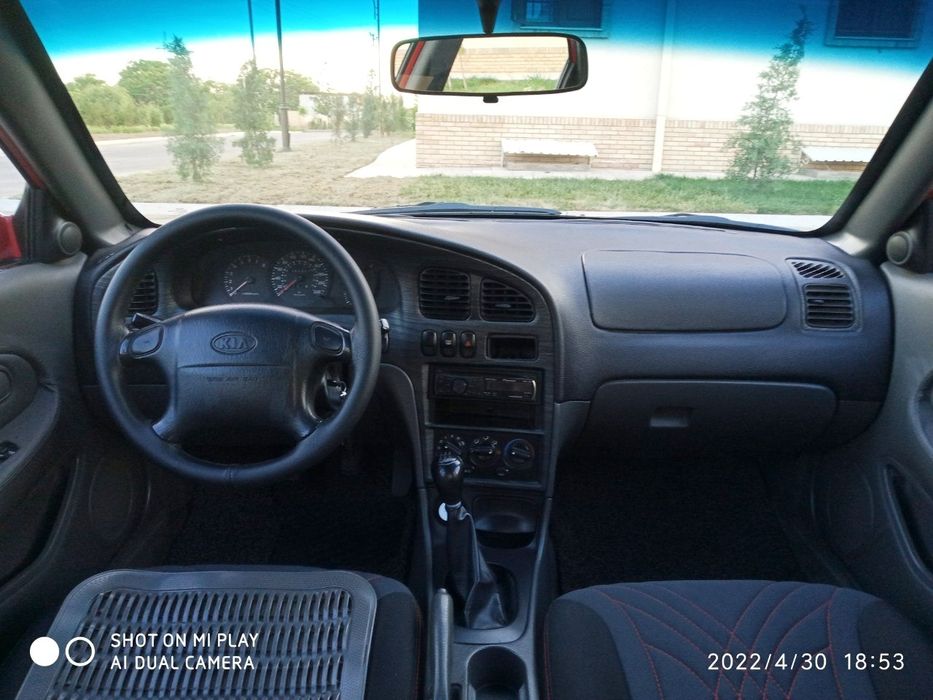 KIA SHUMA avtomobili sotiladi