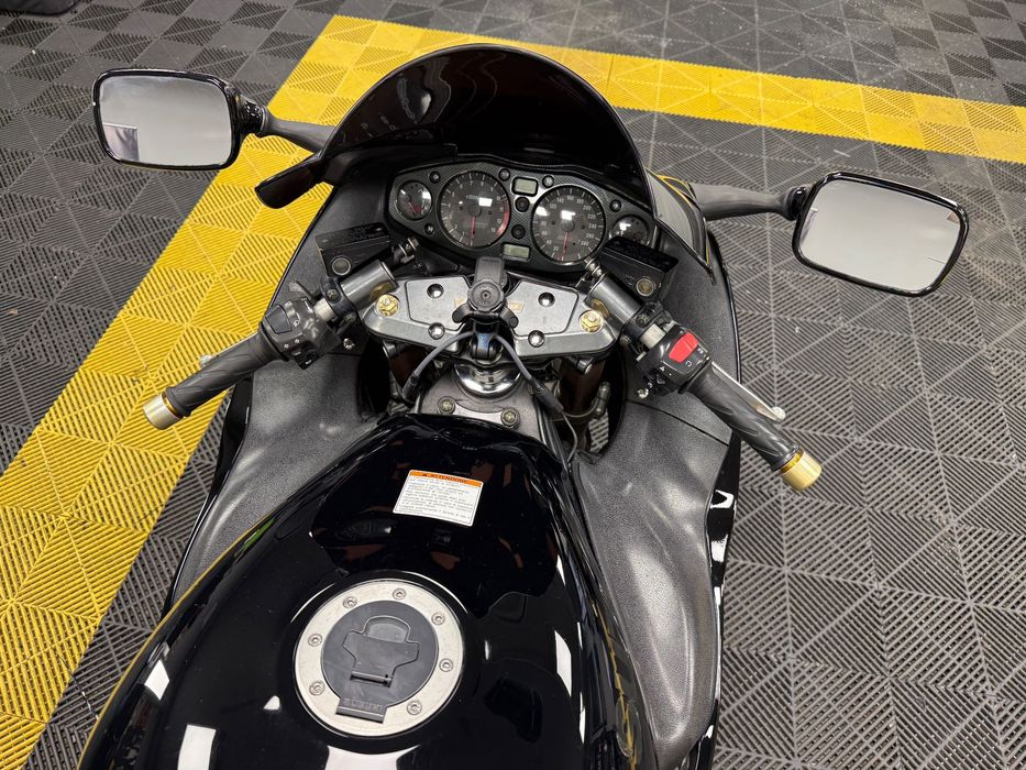 Vand Suzuki GSX1300R Hayabusa 2003