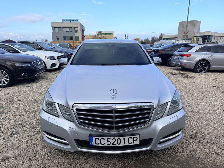 Mercedes-Benz E 350 impecabil tehnic și optic