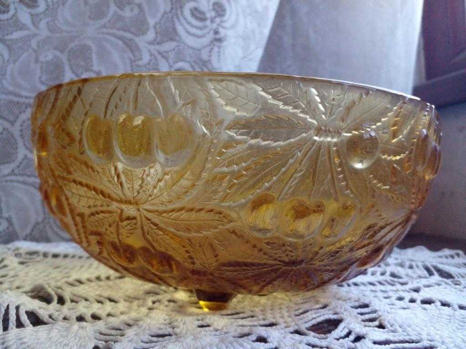 Ваза Вишенки из матового стекла