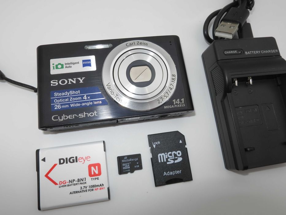Sony Cyber-shot DSC W320 ултра компактен цифорв фотоапарат черен цвят, супер тънка дигитална камера, отлично състояние, пълен комплект, работи отлично
