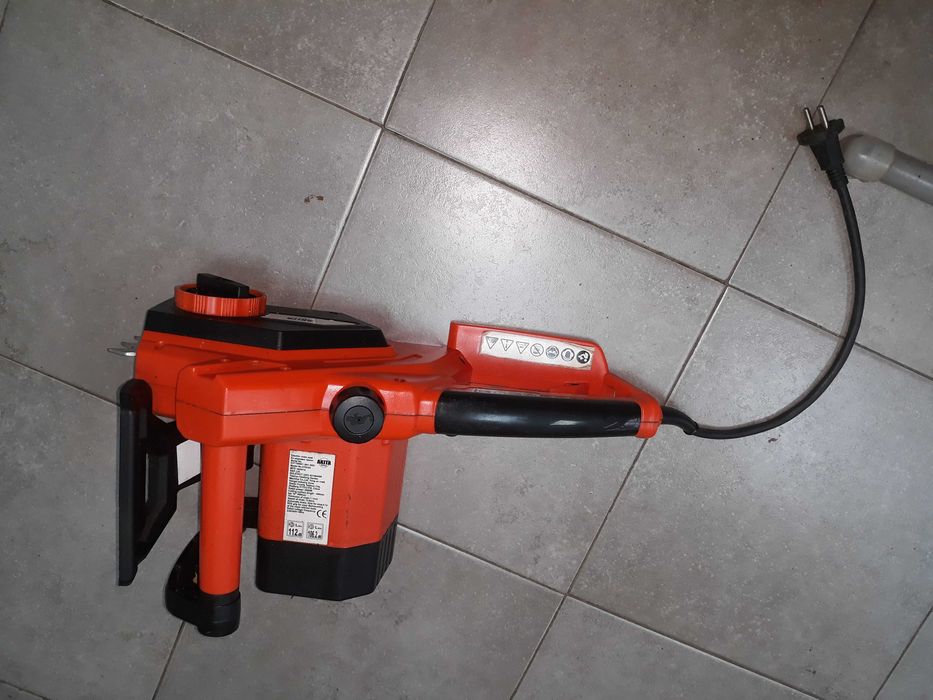 Електрическа резачка за дърва Акита