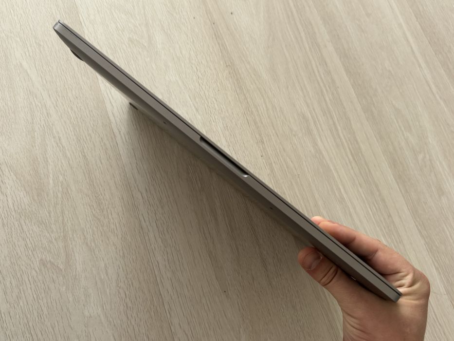 Продам MacBook Pro 16