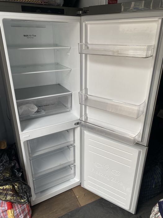 Продам новый холодильник