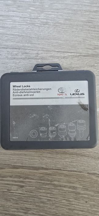Set șuruburi antifurt originale Toyota / Lexus – Wheel Locks OEM, cu c