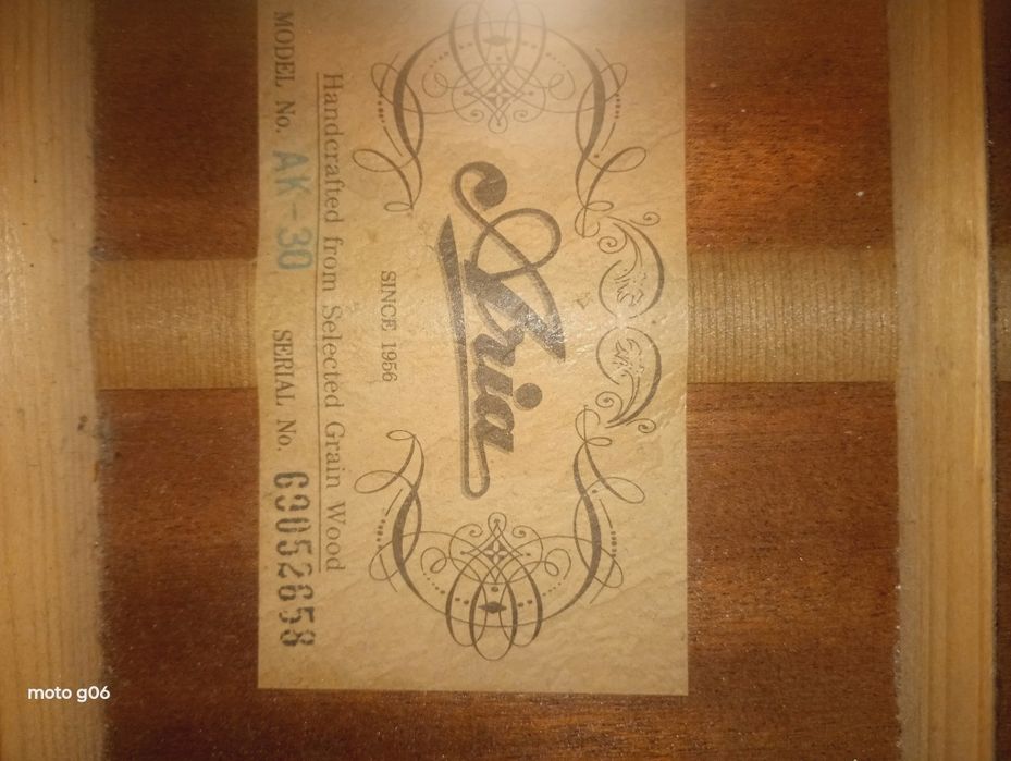 : Chitară acustică Aria AK-30 –  sau schimb pe Martin Guitar CFM 50th Anniversary chitara