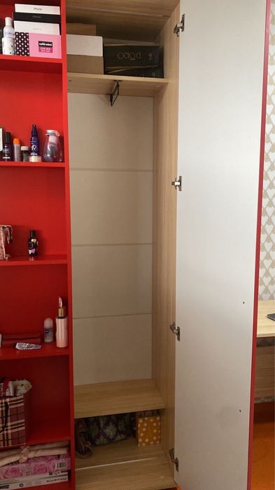 Шкаф для одежды.