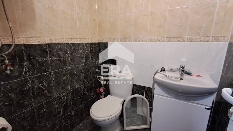 Дава се под наем Двустаен апартамент в Варна, Център - 57 кв.м за 435 € - Снимка #4