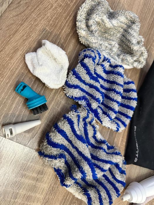 Aspirator vertical cu aburi Rowenta Clean & Steam RY8561WH