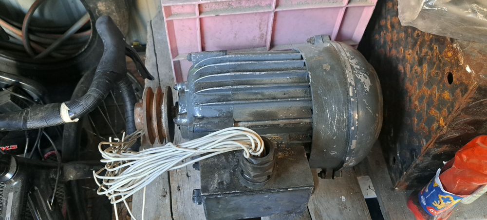 Эльдвигатель 380 вольт 4 скоростный