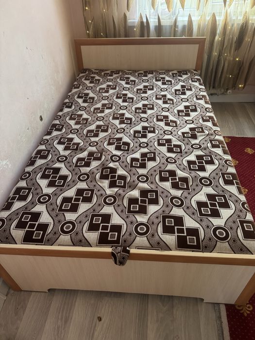 Кровать полуторка