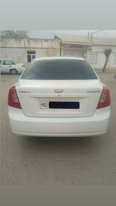 chevrolet lacetti 1.8 rodnoy