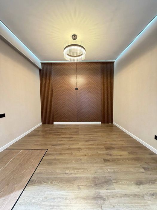 Продается 2/7/10 ком квартира на массиве Куйлюк  массив-5