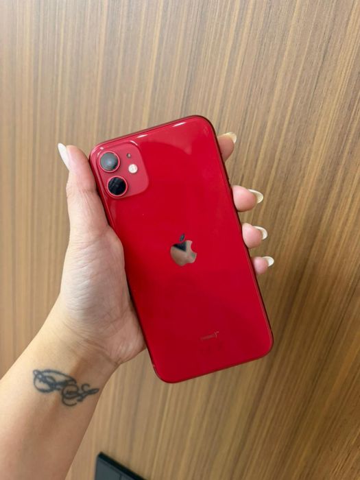 Iphone 11 красного цвета