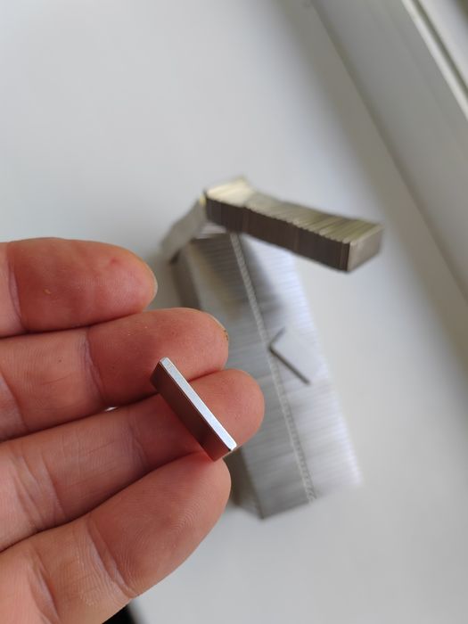 Магниты для сьемного монтажа.