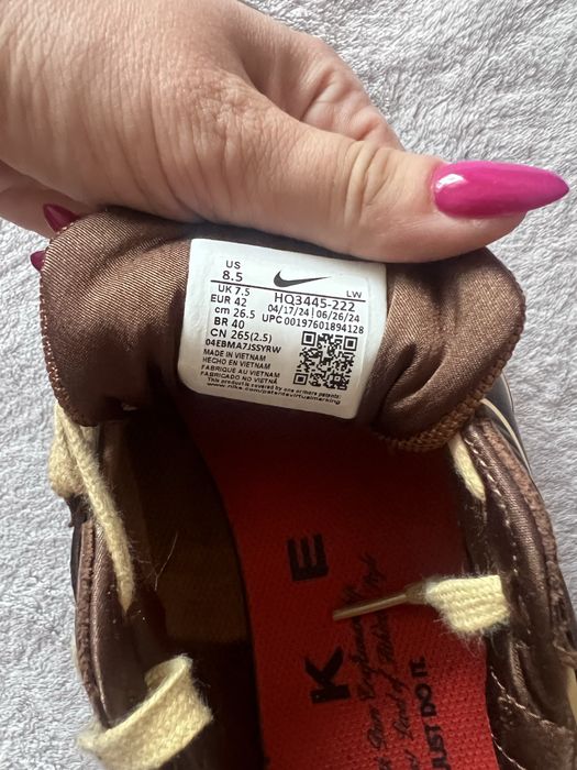 Чисто нови nike 42